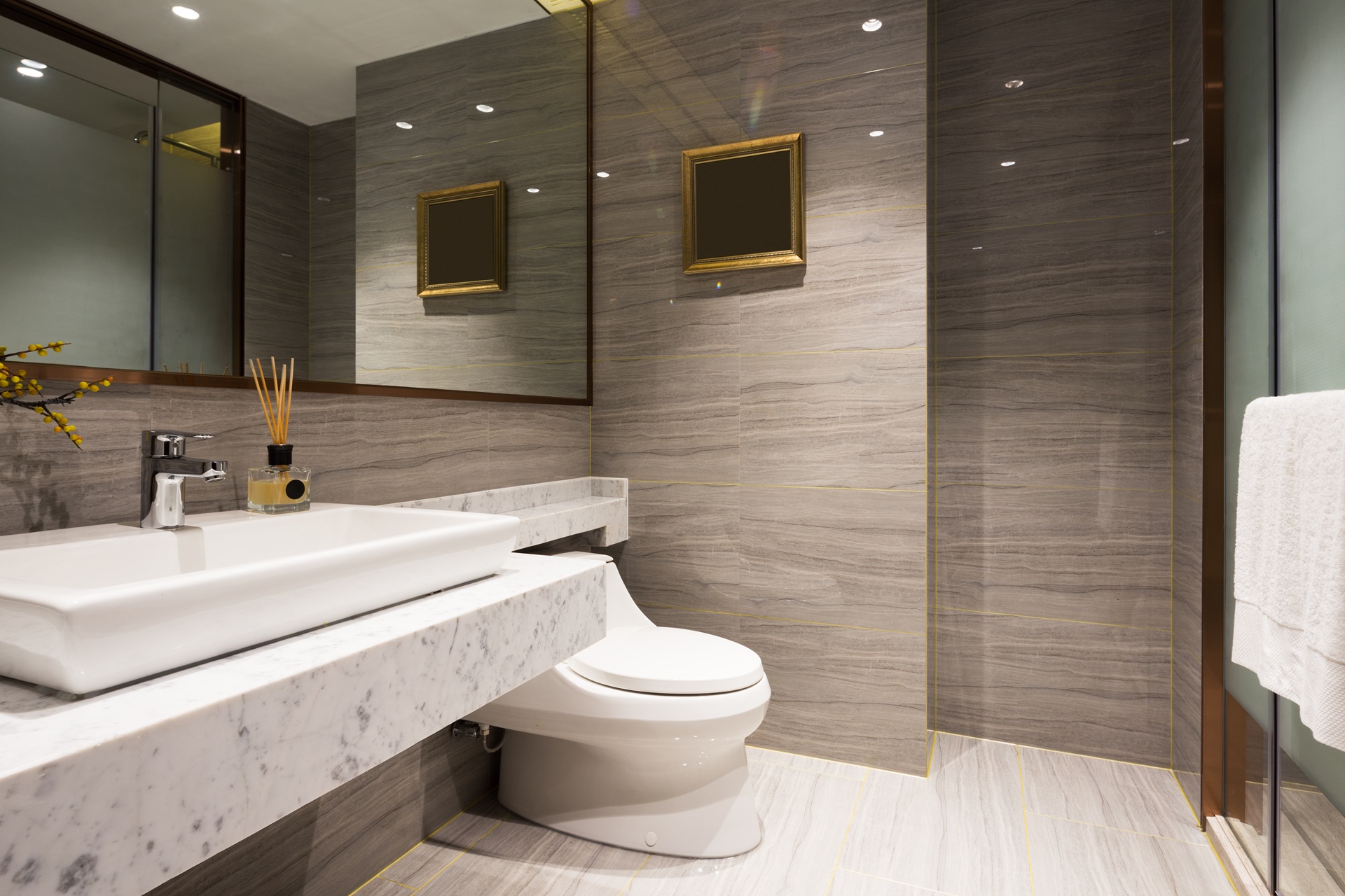 Moderne Ausstattung im Badezimmer