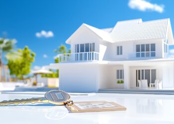 Schlüssel vor modernem Ferienhausmodell | Terrassenüberdachung Frankfurt